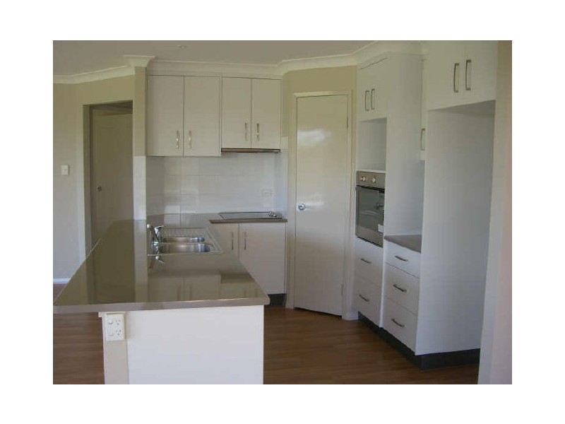 1 Montclair Close, Dalby QLD 4405
