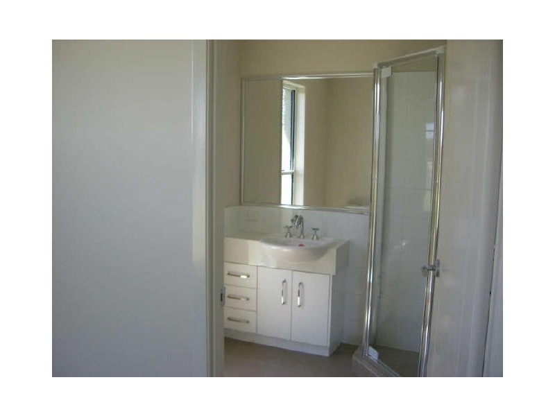 1 Montclair Close, Dalby QLD 4405