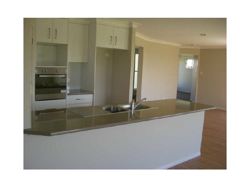 1 Montclair Close, Dalby QLD 4405