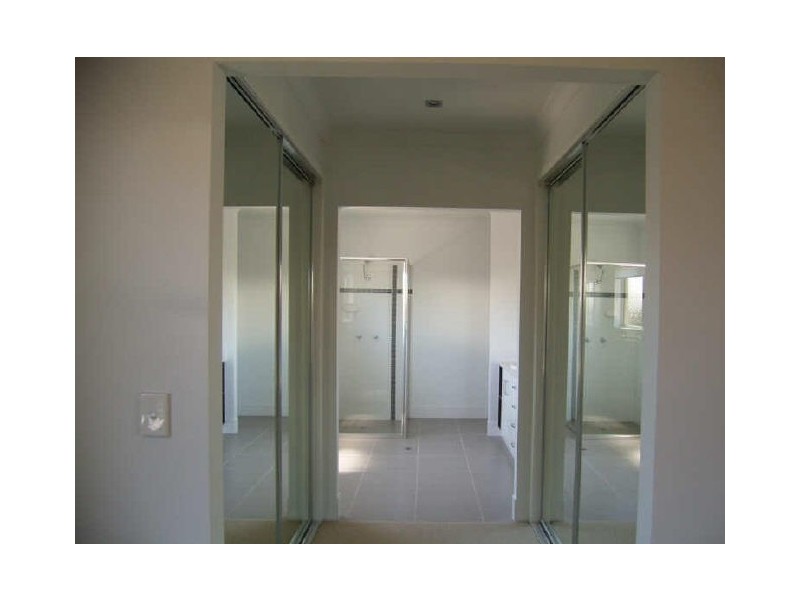 18 Fallon Drive, Middle Ridge QLD 4350