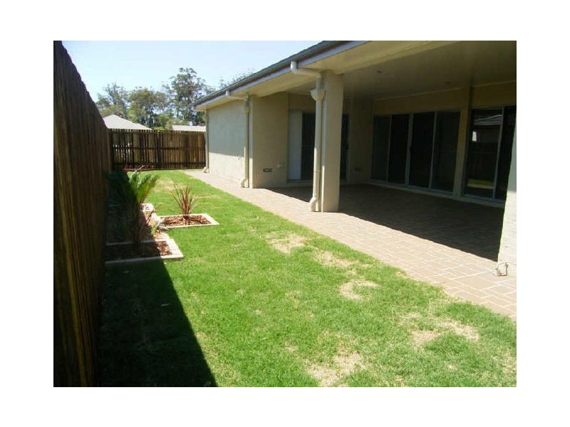 18 Fallon Drive, Middle Ridge QLD 4350