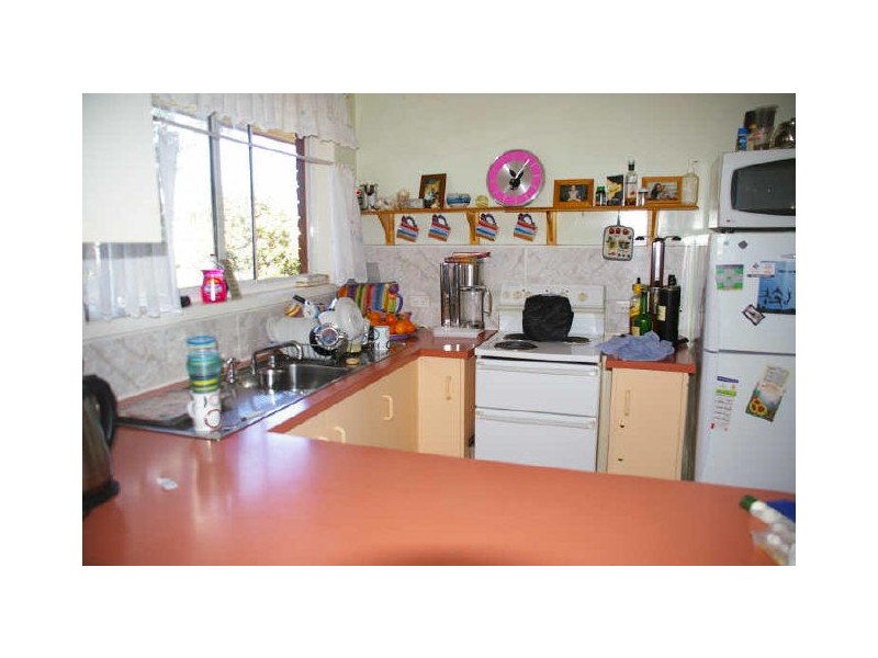 4 Featherstone Court, Rockville QLD 4350