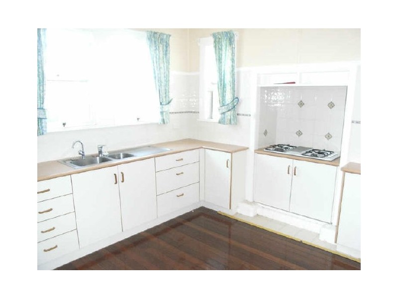 18 Seaton Street, Toowoomba QLD 4350