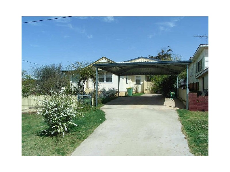 18 Seaton Street, Toowoomba QLD 4350