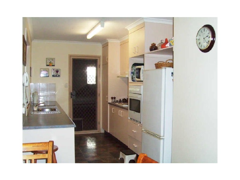 4 Gainsborough Drive, Glenvale QLD 4350