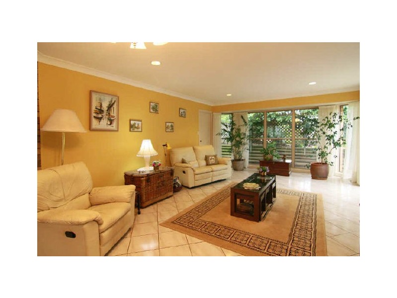 19 Harvey Street, Mount Lofty QLD 4350