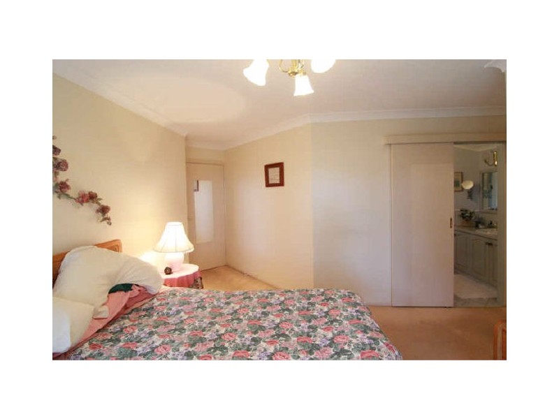 19 Harvey Street, Mount Lofty QLD 4350