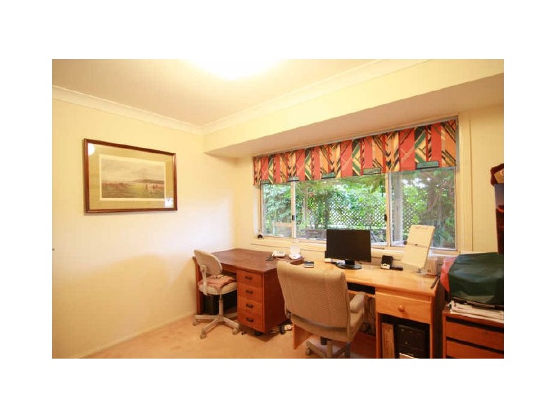 19 Harvey Street, Mount Lofty QLD 4350