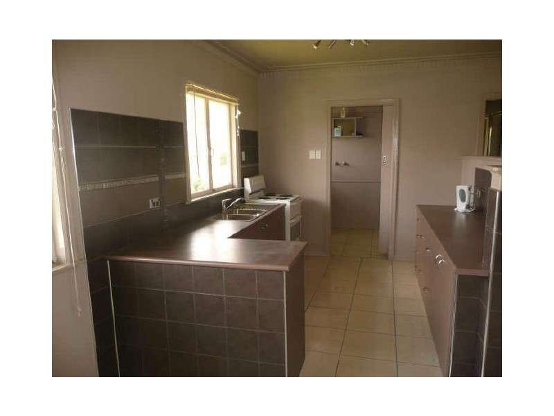 10 Creek Street, Cambooya QLD 4358