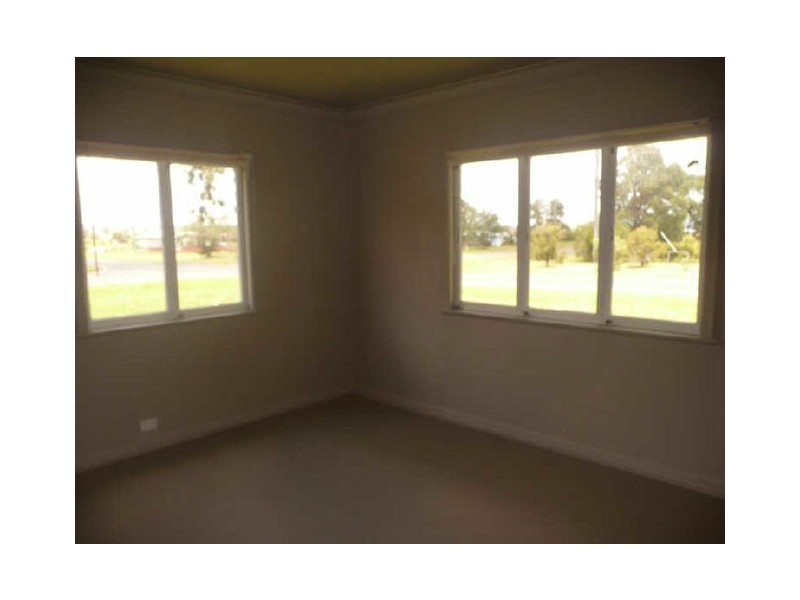 10 Creek Street, Cambooya QLD 4358