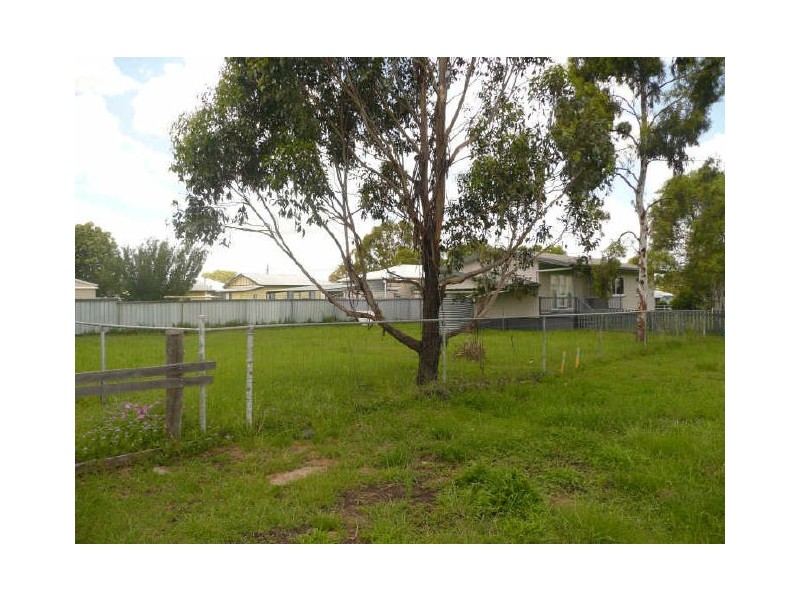 10 Creek Street, Cambooya QLD 4358