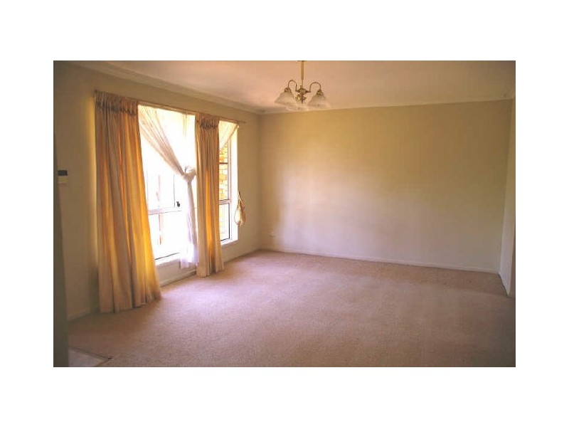 142 Hursley Rd, Glenvale QLD 4350