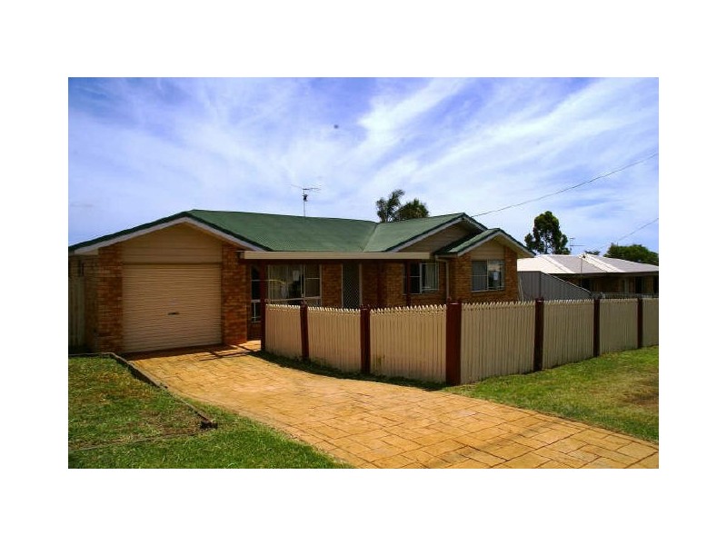 142 Hursley Rd, Glenvale QLD 4350