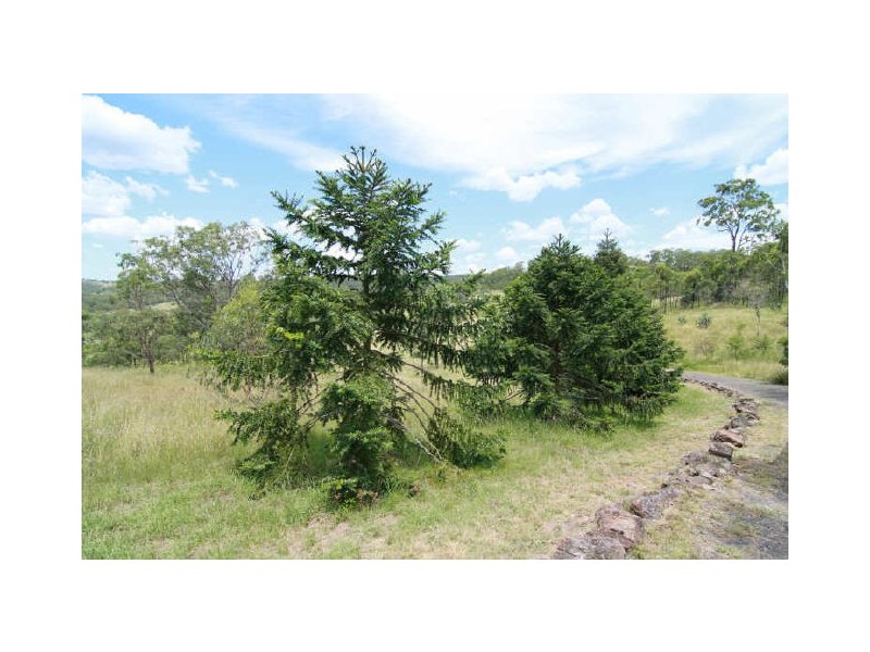 192 Meyninks Road, Hodgson Vale QLD 4352