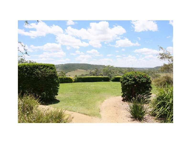 192 Meyninks Road, Hodgson Vale QLD 4352