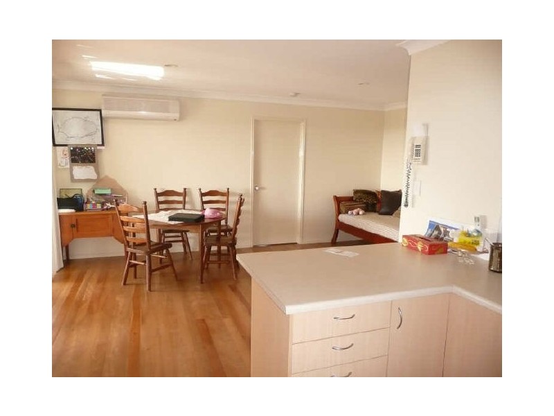 17 McShane Drive, Mount Kynoch QLD 4350