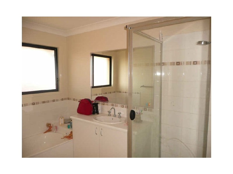 17 McShane Drive, Mount Kynoch QLD 4350