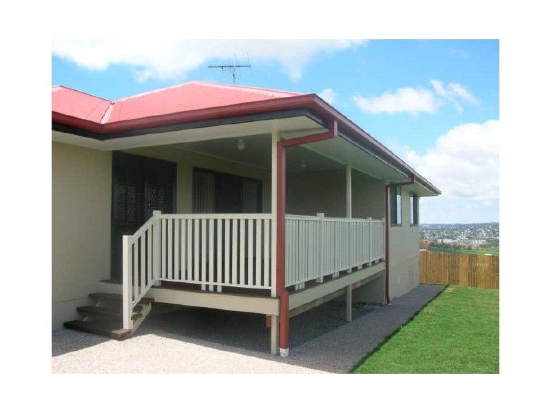 17 McShane Drive, Mount Kynoch QLD 4350