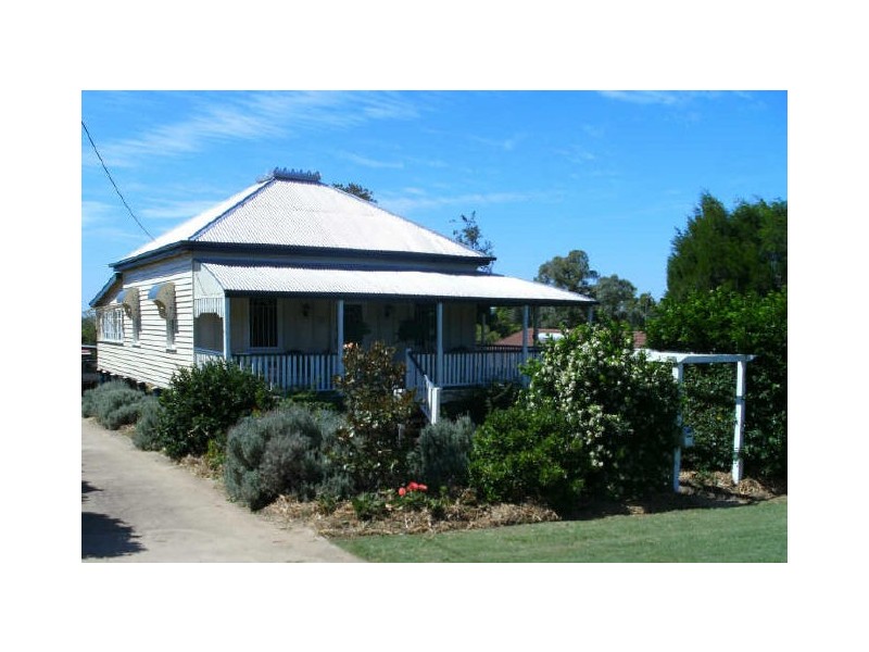 23 Station Street, Helidon QLD 4344