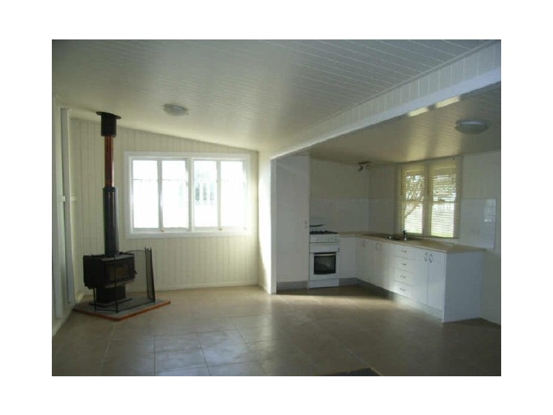 22 Tighe Street, Newtown QLD 4350