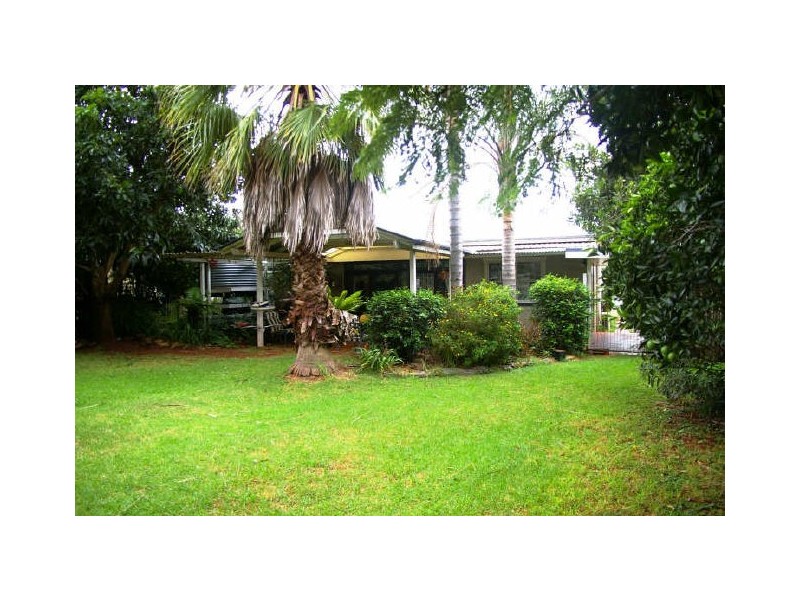 23 Holberton Street, Rockville QLD 4350