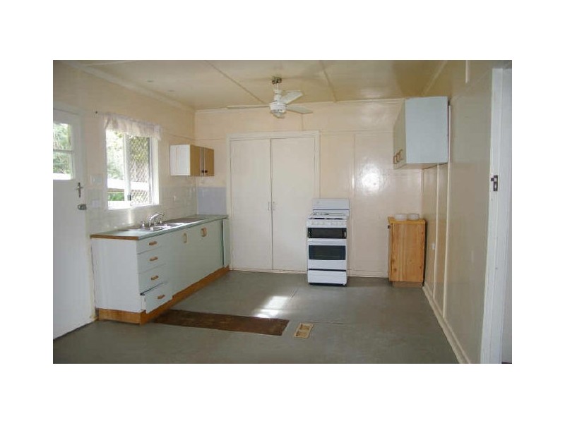 2 Mooney Street, Harlaxton QLD 4350