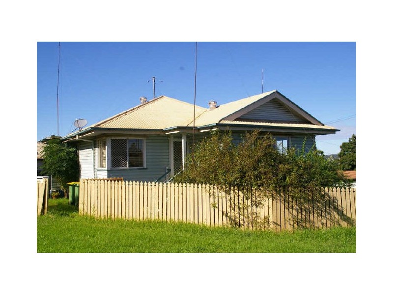 2 Mooney Street, Harlaxton QLD 4350