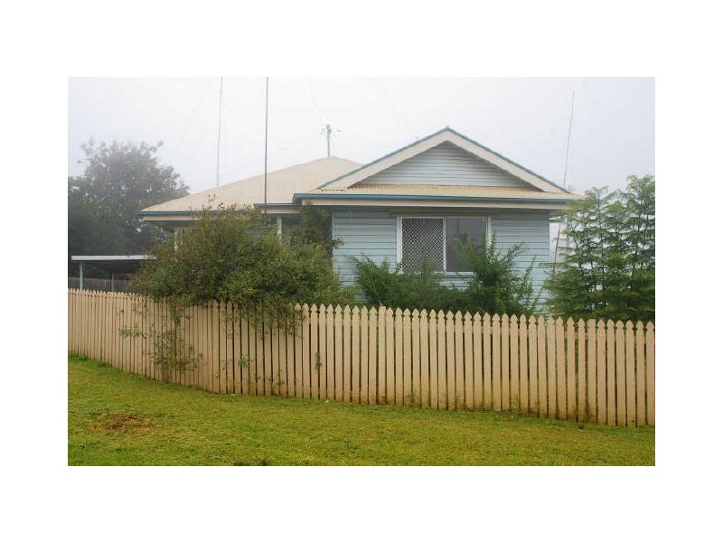 2 Mooney Street, Harlaxton QLD 4350