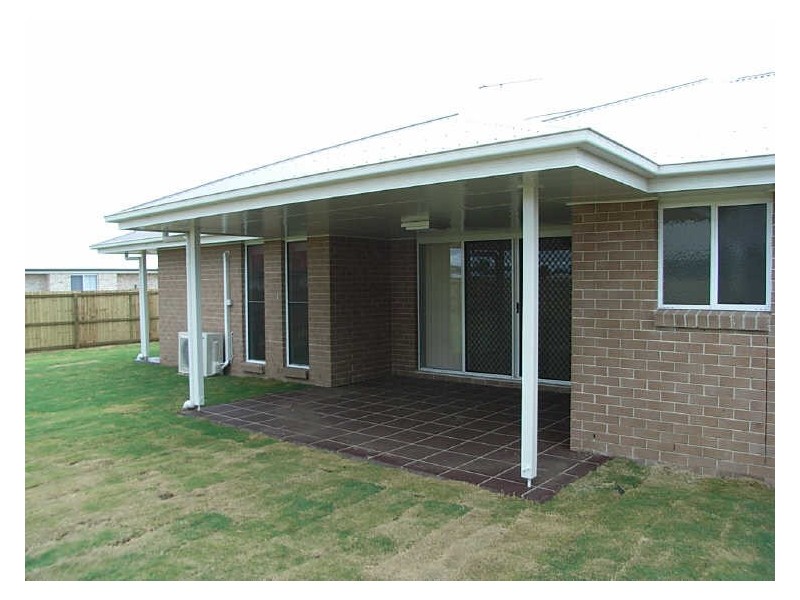 6 St Andrews Chase, Dalby QLD 4405