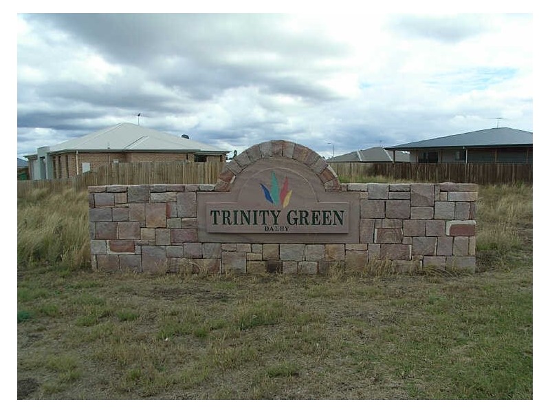 6 St Andrews Chase, Dalby QLD 4405