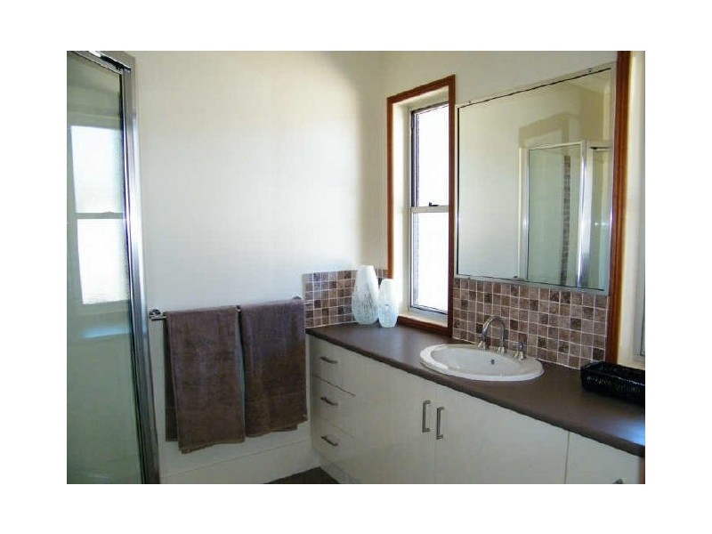 4 Cockatoo Court, Highfields QLD 4352
