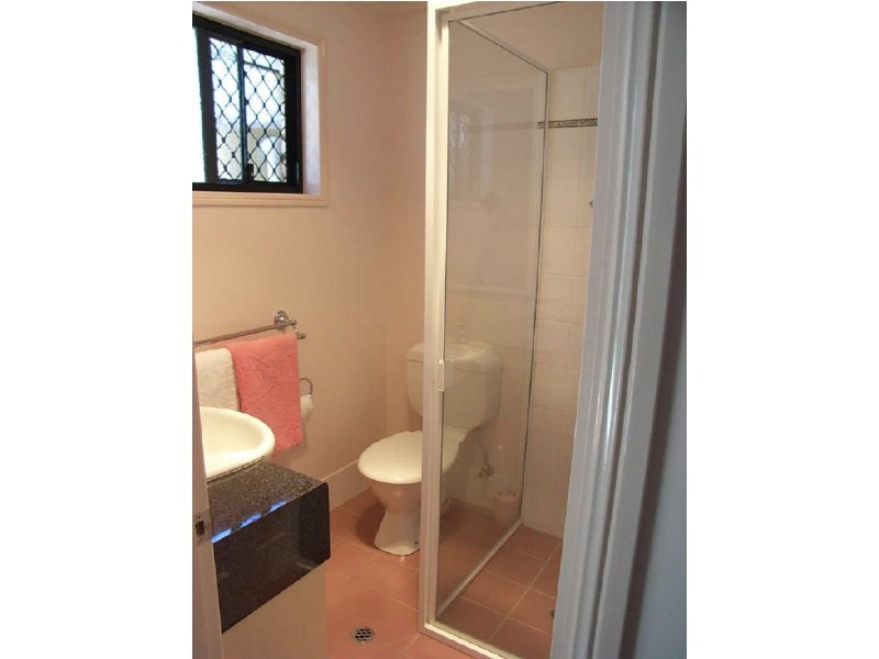 2/11 Horrocks Crescent, Kearneys Spring QLD 4350