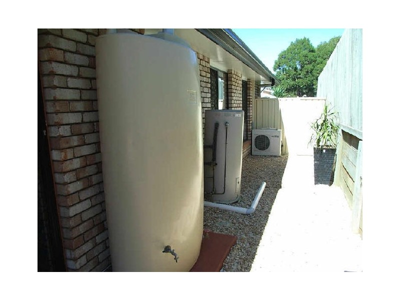 2/11 Horrocks Crescent, Kearneys Spring QLD 4350