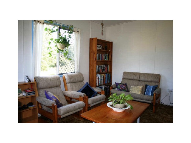 9 Glasgow Street, North Toowoomba QLD 4350