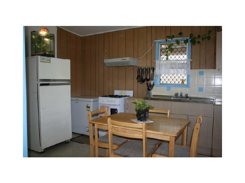 9 Glasgow Street, North Toowoomba QLD 4350