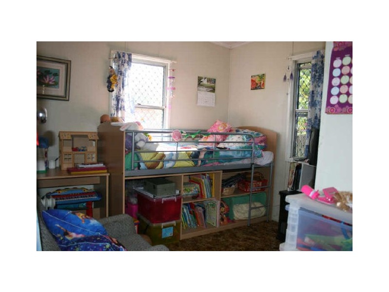 9 Glasgow Street, North Toowoomba QLD 4350