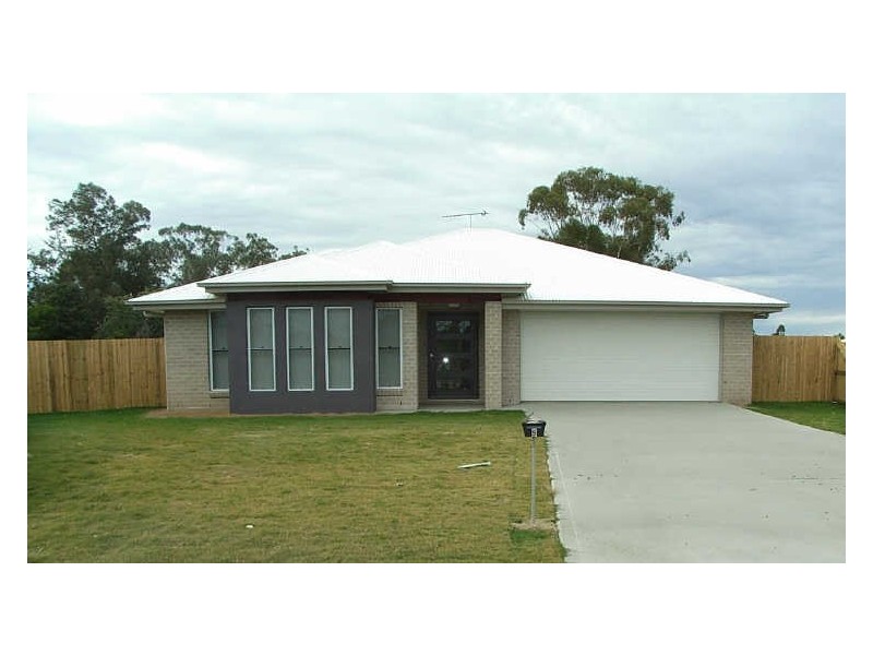 9 St Andrews Chase, Dalby QLD 4405