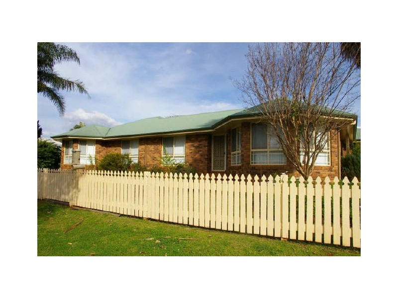 4 Jull Drive, Centenary Heights QLD 4350