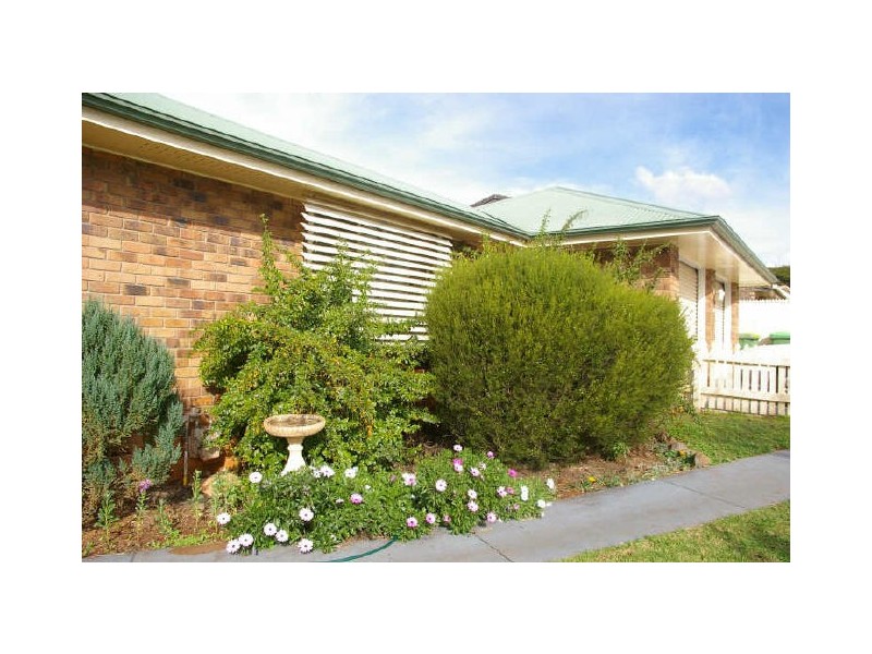 4 Jull Drive, Centenary Heights QLD 4350