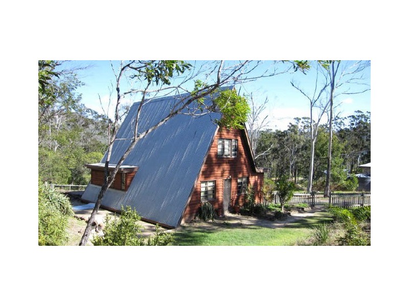 27 Berghofer Drive, Withcott QLD 4352