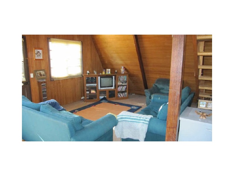 27 Berghofer Drive, Withcott QLD 4352