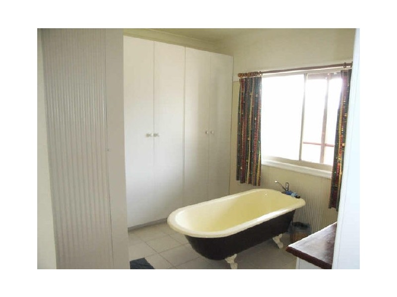 10 Hayden Street, Crows Nest QLD 4355