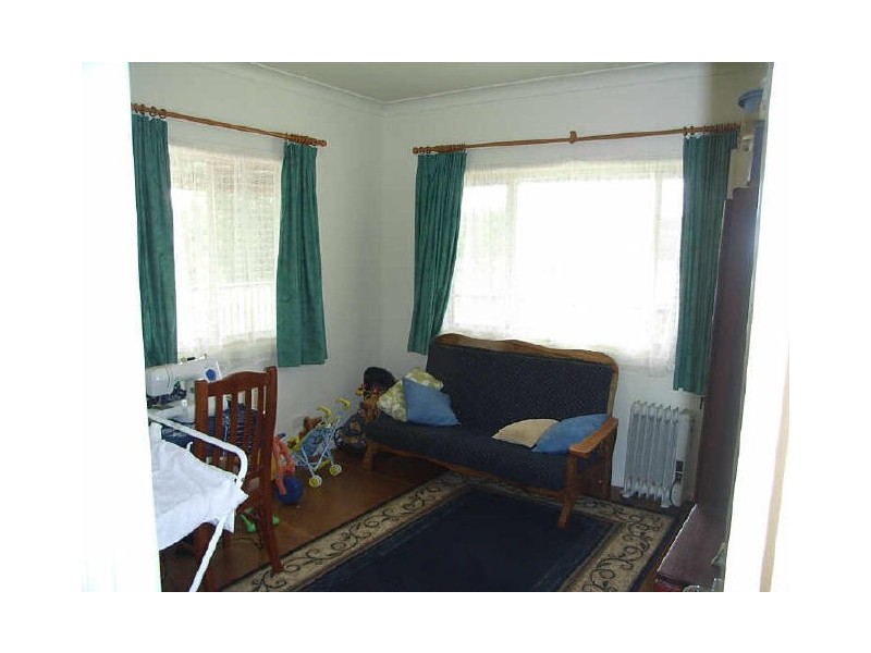 10 Hayden Street, Crows Nest QLD 4355