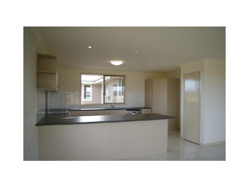 9 Krefter Crescent, Highfields QLD 4352