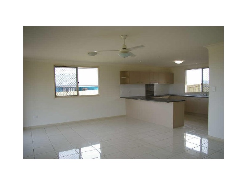 9 Krefter Crescent, Highfields QLD 4352