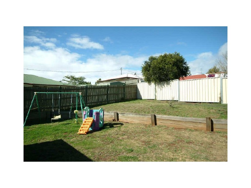 16 Smart Drive, Darling Heights QLD 4350