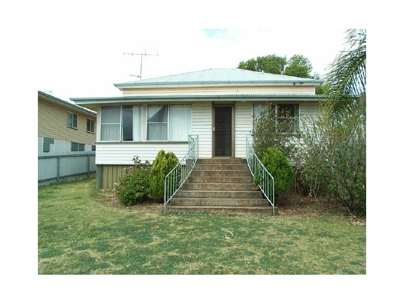 8 Roseberry Street, North Toowoomba QLD 4350