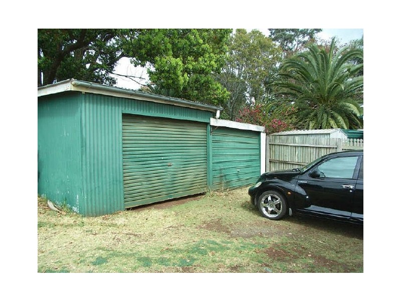 8 Roseberry Street, North Toowoomba QLD 4350