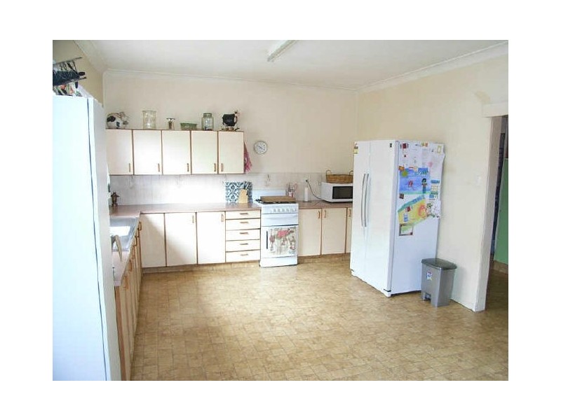 8 Roseberry Street, North Toowoomba QLD 4350