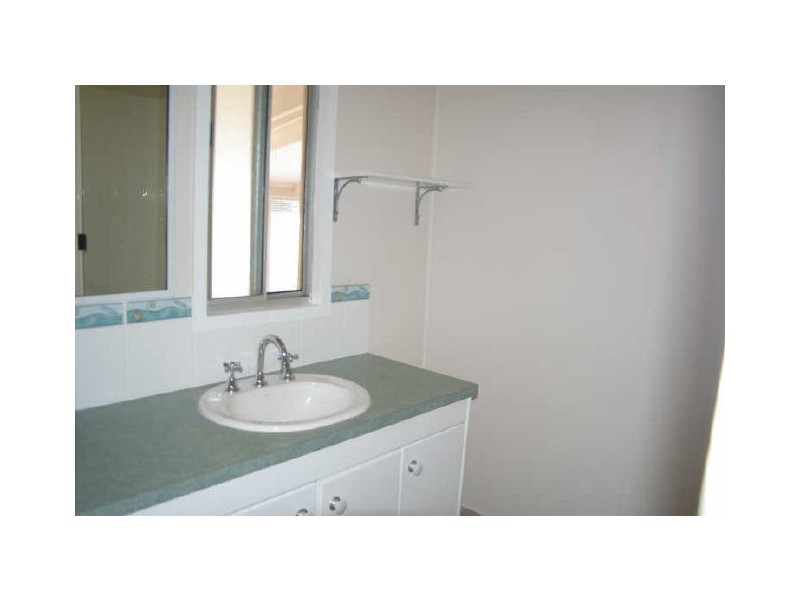 16 Davidson Street, Oakey QLD 4401